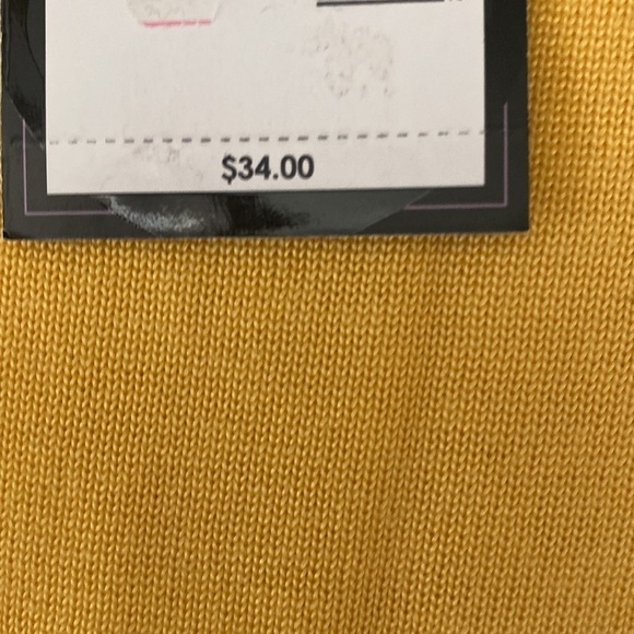 NWT Investments II yellow top. Size 2X - Picture 9 of 9